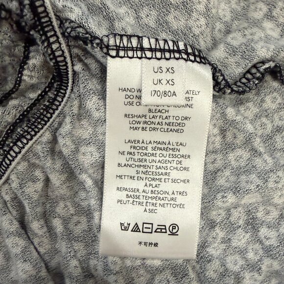 URBAN OUTFITTERS Navy Blue Floral Ruched Crop Top Cap Sleeves Size XS - Picture 10 of 12